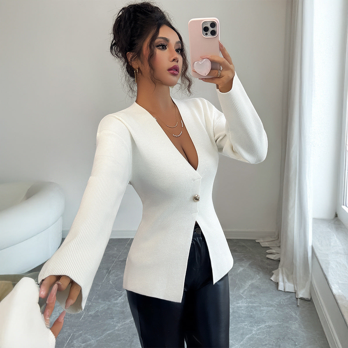 Gaovot V-Neck Single Button Fitted Knit Sweater
