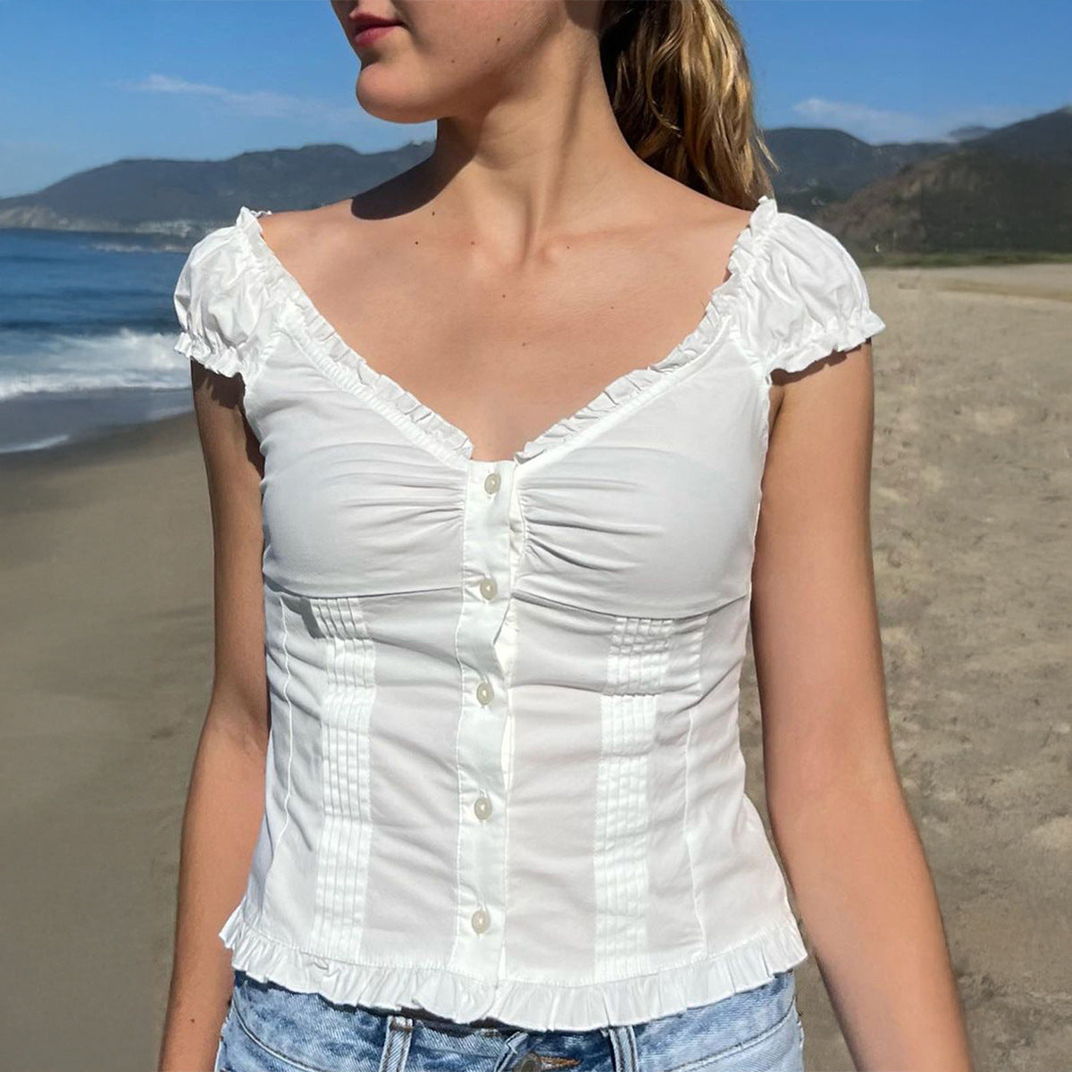 Gaovot European women's fashion Y2K ruffled V-neck T-shirt, women's slim-fit cardigan, BM tank top blouse